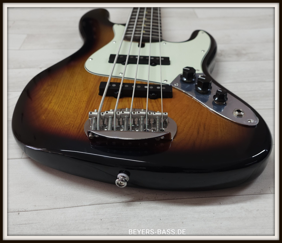 Lakland Skyline 55-60, 3-Tone Sunburst Gloss